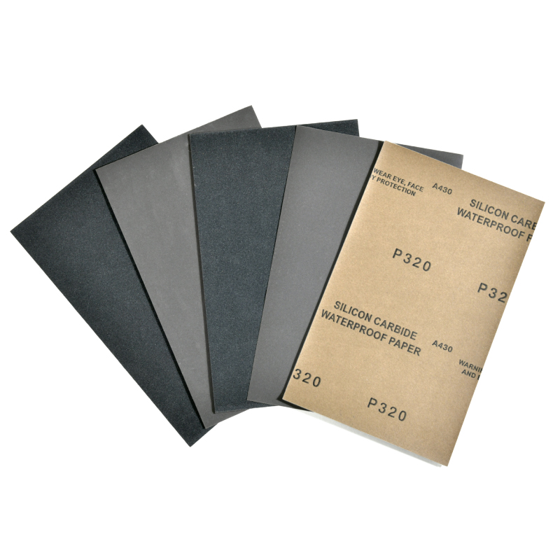 لماذا يعتبر قرص ورق الصنفرة المقاوم للماء مثاليًا لطحن الأسطح المنحنية؟